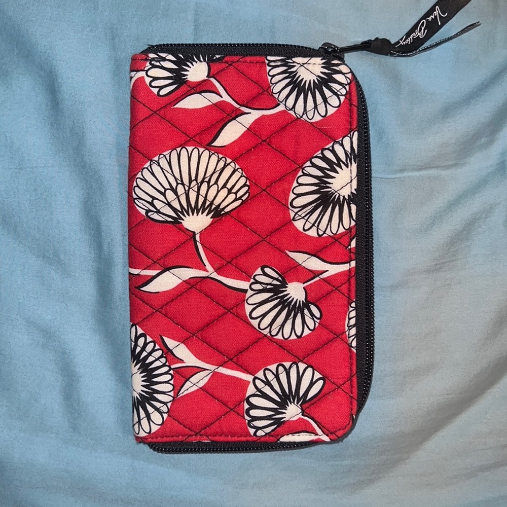 Vera Bradley Deco Daisy Pattern Wallet